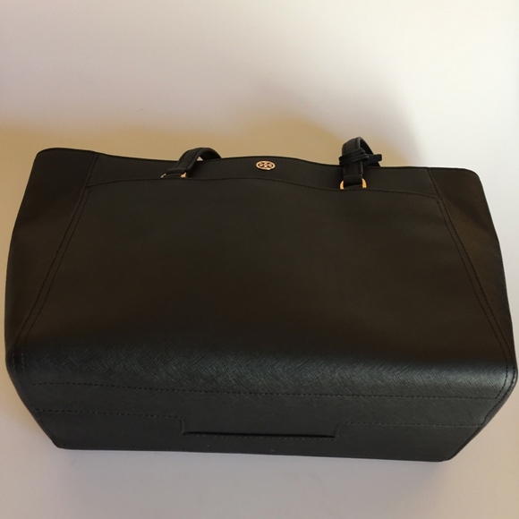Tory Burch Medium 'Robinson' Tote Black Saffiano - Picture 4 of 8